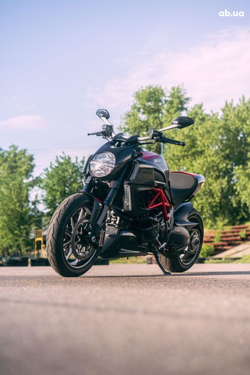 Ducati DIAVEL 2012 красный - фото 10