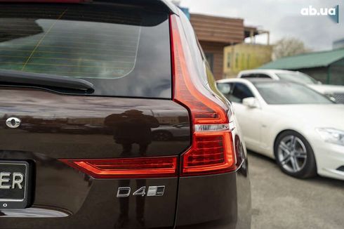 Volvo XC60 2018 - фото 17