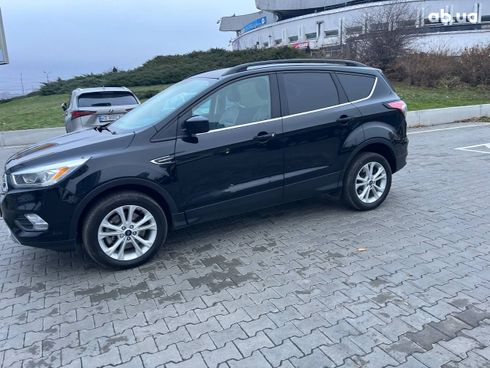 Ford Escape 2018 черный - фото 5