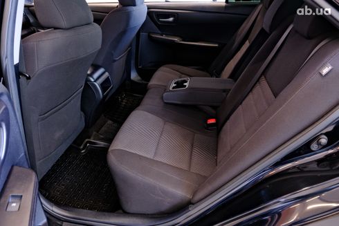 Toyota Camry 2018 черный - фото 8