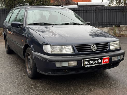 Volkswagen passat b4 1996 синий - фото 7