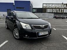 Купити Toyota бу в Києві - купити на Автобазарі