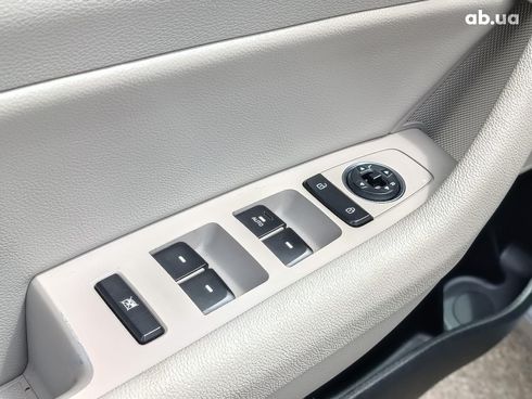 Hyundai Sonata 2015 серый - фото 19