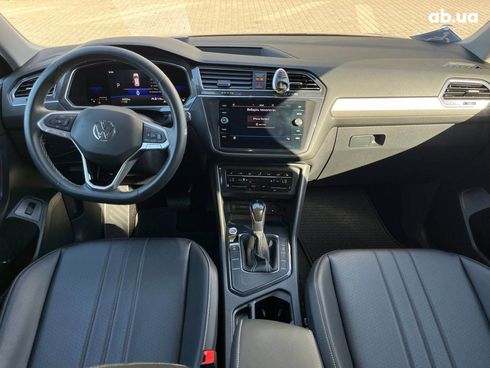 Volkswagen Tiguan 2021 черный - фото 28