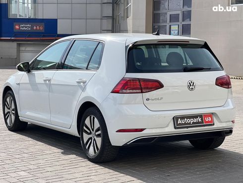 Volkswagen e-Golf 2017 белый - фото 7