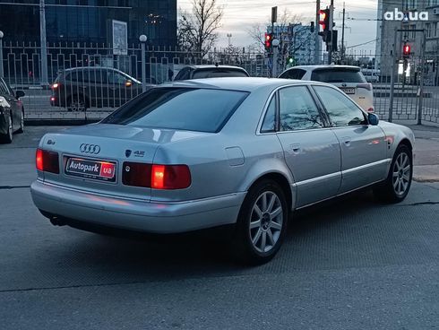 Audi A8 1997 серый - фото 5