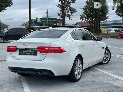 Jaguar XE 2019 - фото 14