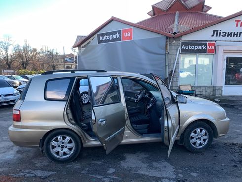 Kia Carens 2003 бежевый - фото 13