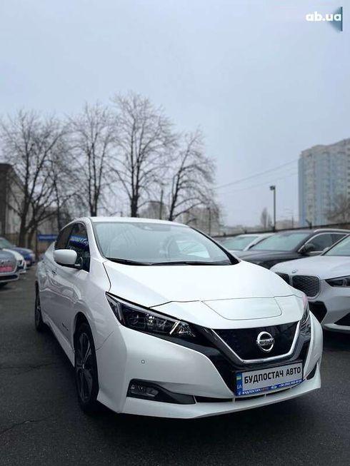 Nissan Leaf 2019 - фото 7