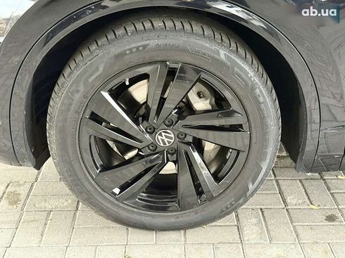Volkswagen Touareg 2022 - фото 23
