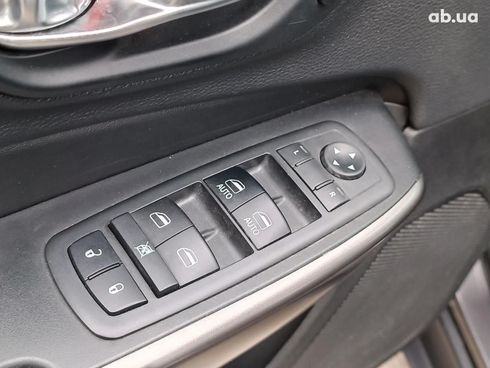 Jeep Cherokee 2018 серый - фото 22