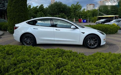 Tesla Model 3 2023 - фото 8