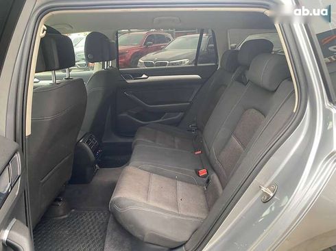 Volkswagen Passat 2018 - фото 22