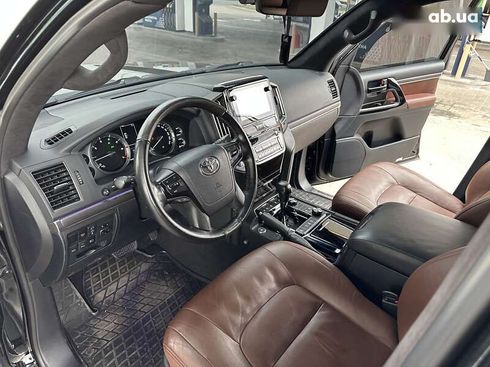 Toyota Land Cruiser 2020 - фото 17