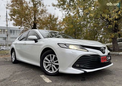 Toyota Camry 2018 - фото 11