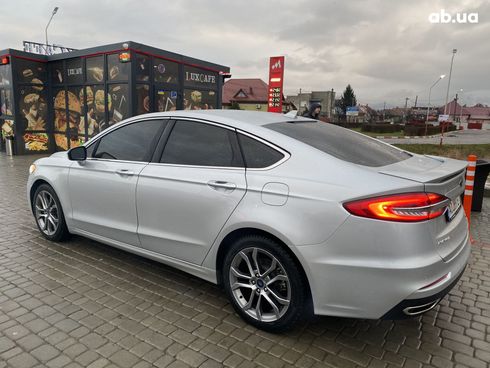 Ford Fusion 2018 серебристый - фото 4