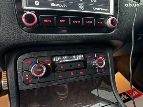 Volkswagen Touareg 2012 черный - фото 27