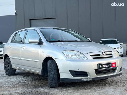 Toyota Corolla 2004 серый - фото 12