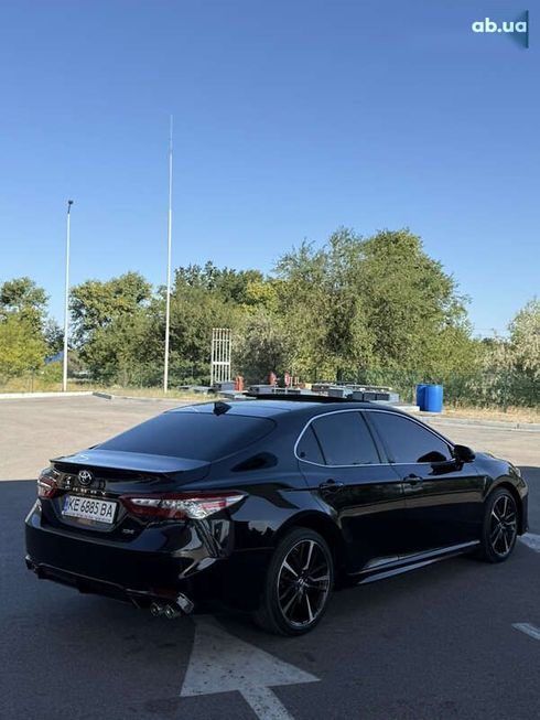 Toyota Camry 2018 - фото 3