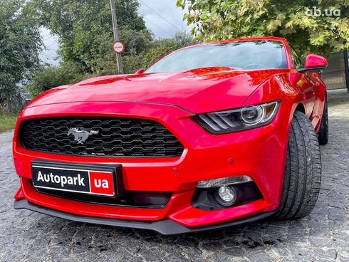 Ford Mustang 2017 красный - фото 1