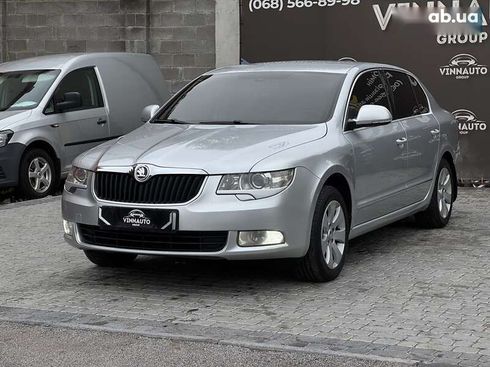 Skoda Superb 2012 - фото 8