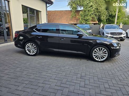 Skoda Superb 2016 - фото 14
