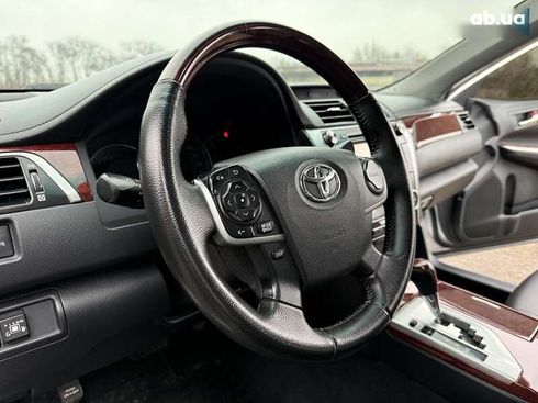 Toyota Camry 2011 - фото 19