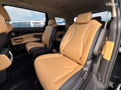 Kia Carnival 2021 - фото 27