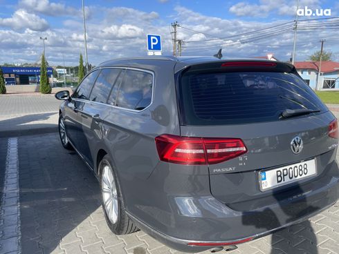 Volkswagen Passat Variant 2015 серый - фото 20