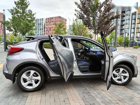 Toyota C-HR 2016 - фото 25