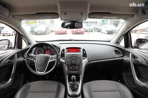 Opel Astra 2010 - фото 10