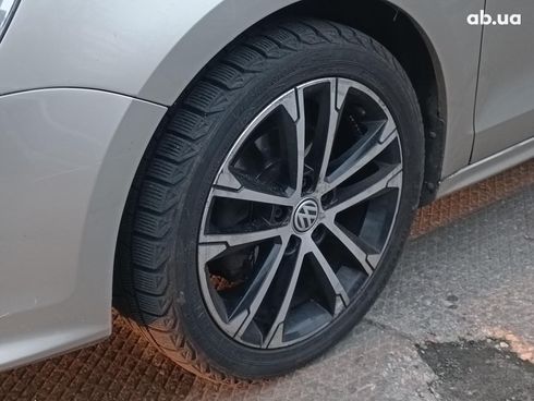 Volkswagen Jetta 2014 бежевый - фото 4