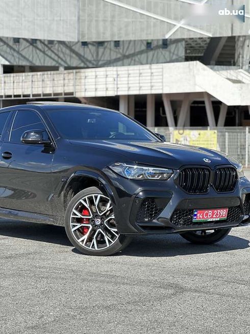 BMW X6 M 2022 - фото 16