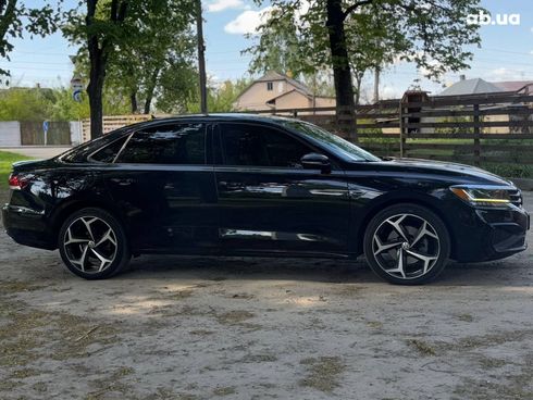 Volkswagen Passat 2020 черный - фото 4