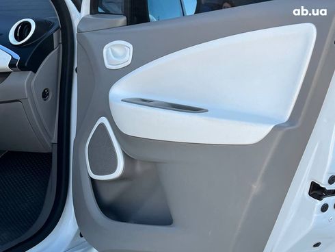 Renault Zoe 2014 белый - фото 18