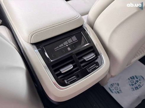 Volvo XC60 2021 - фото 20