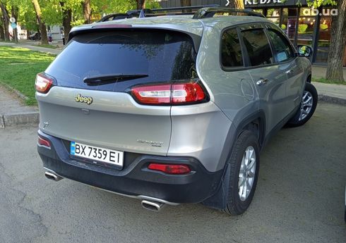 Jeep Cherokee 2016 серебристый - фото 3