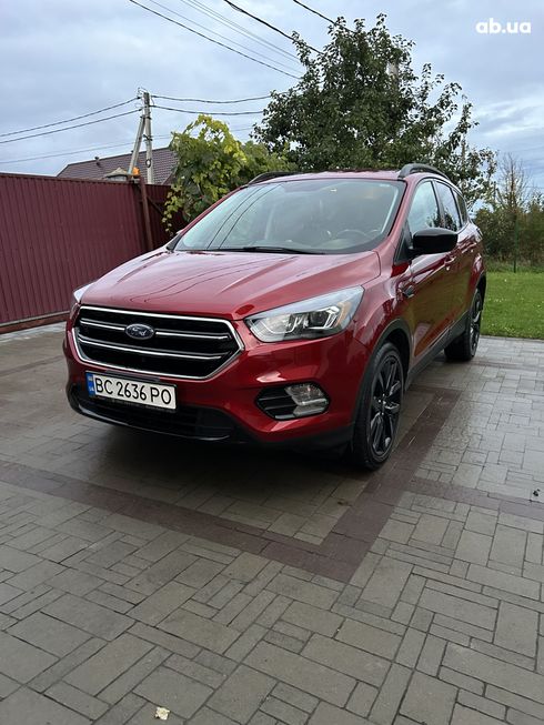 Ford Escape 2017 вишневый - фото 9