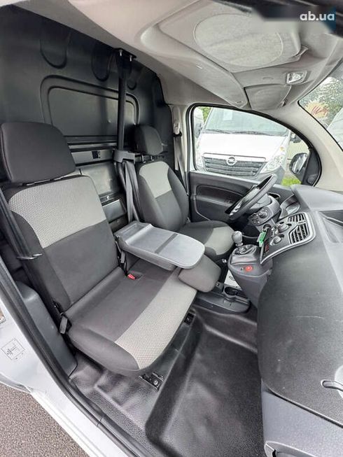 Renault Kangoo 2020 - фото 24