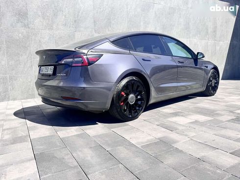 Tesla Model 3 2022 - фото 4