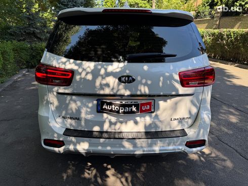 Kia Carnival 2019 белый - фото 9