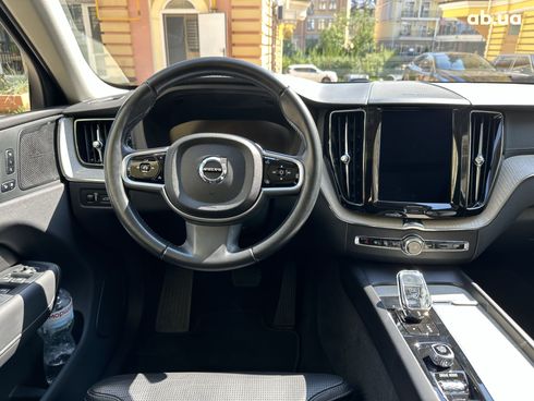 Volvo XC60 2020 черный - фото 11