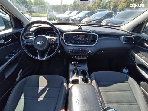 Kia Sorento 2015 серый - фото 18