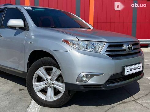 Toyota Highlander 2010 - фото 2