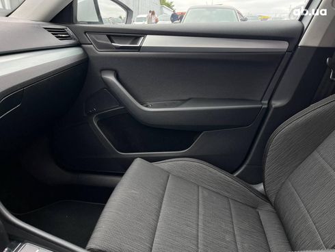 Skoda Superb 2018 белый - фото 27