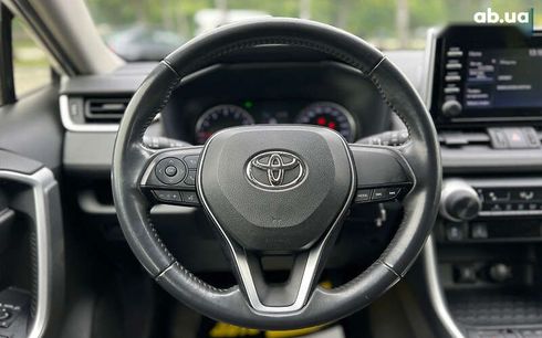 Toyota RAV4 2020 - фото 13