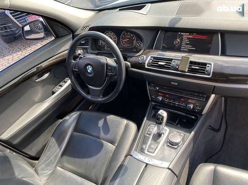 BMW 5 серия 2015 - фото 12