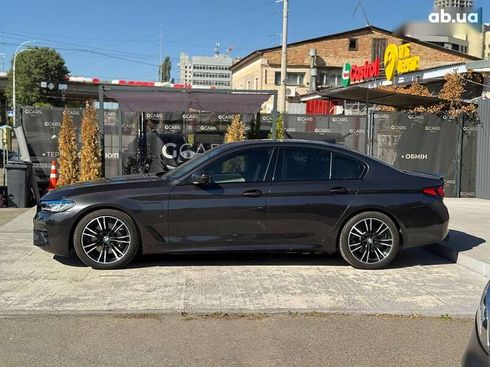 BMW 5 серия 2018 - фото 7