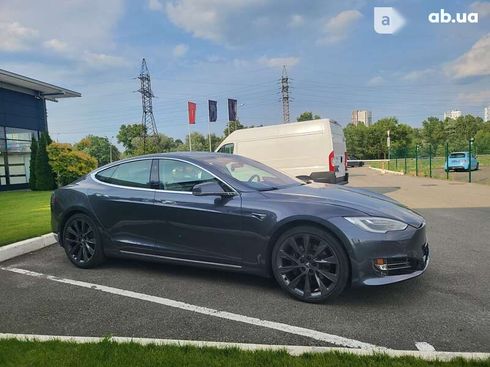 Tesla Model S 2018 - фото 12