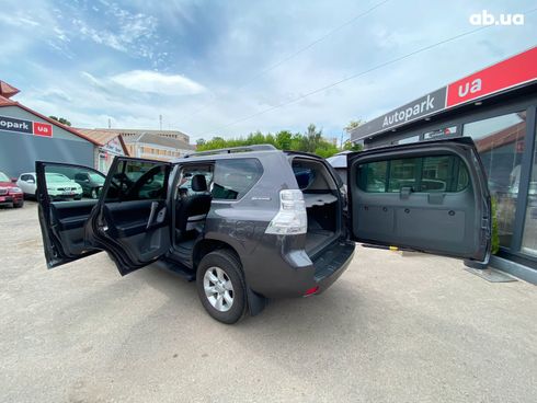 Toyota Land Cruiser Prado 2011 серый - фото 27